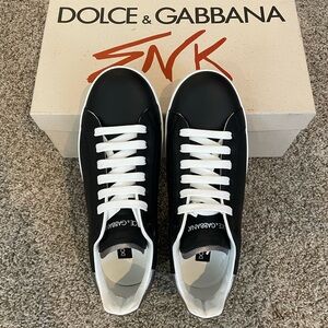 Dolce & Gabbana Black and White Sneakers Sleek Design